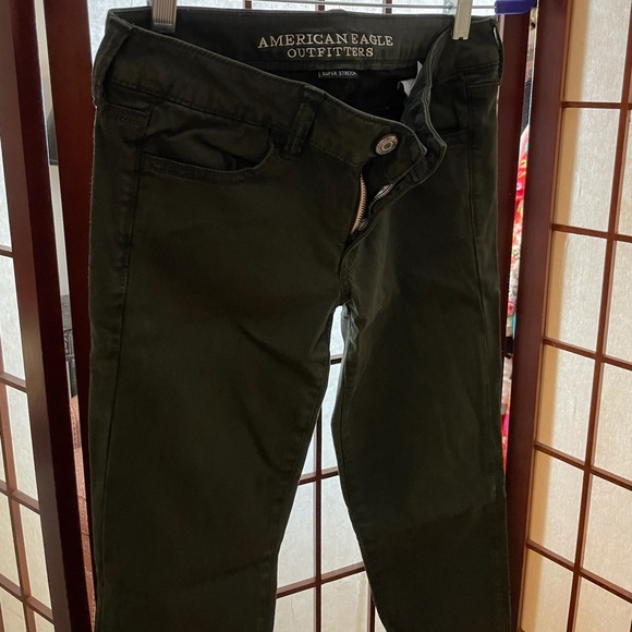 Army green American Eagle jegging pants. Size 4 - Picture 2 of 6